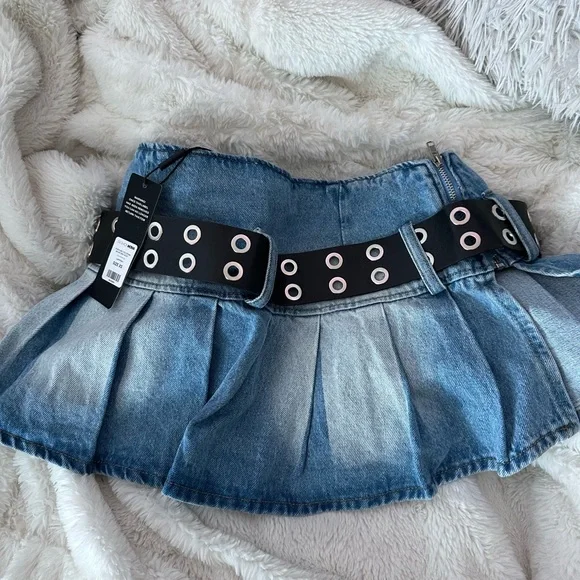 Bratz Doll Belted Jean Darla Mini Skirt - Picture 3 of 4